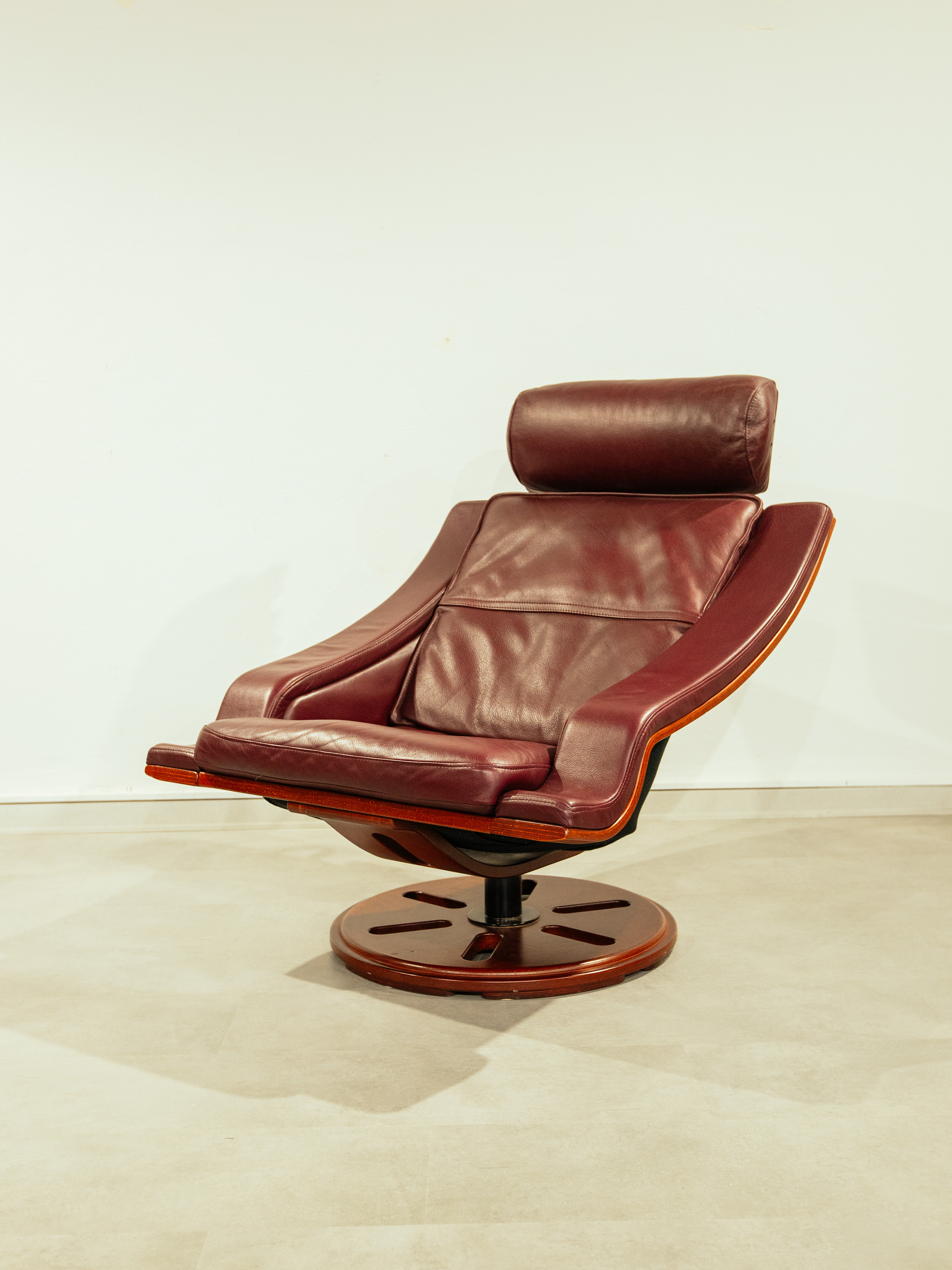 Takashi Okamura + Erik Marquardsen, Lounge Chairs (2 Pieces)